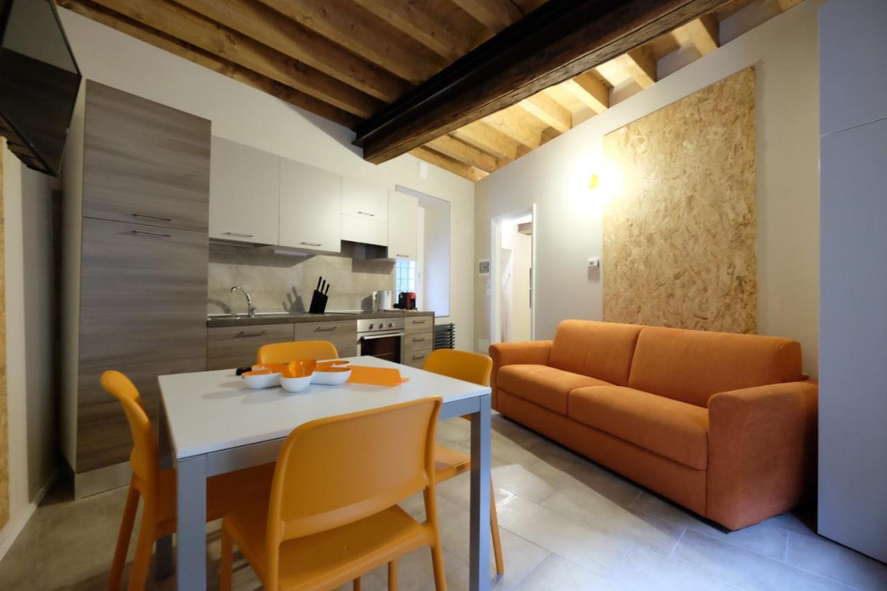 Appartement Domus LEYDI à Ivrée Extérieur photo