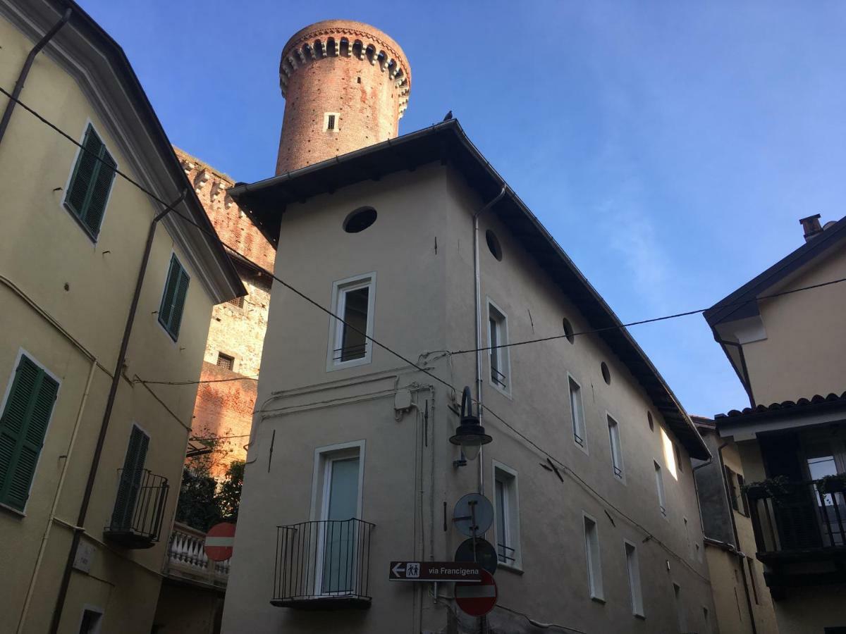 Appartement Domus LEYDI à Ivrée Extérieur photo