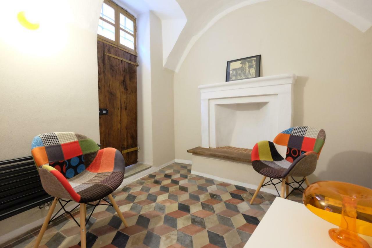 Appartement Domus LEYDI à Ivrée Extérieur photo