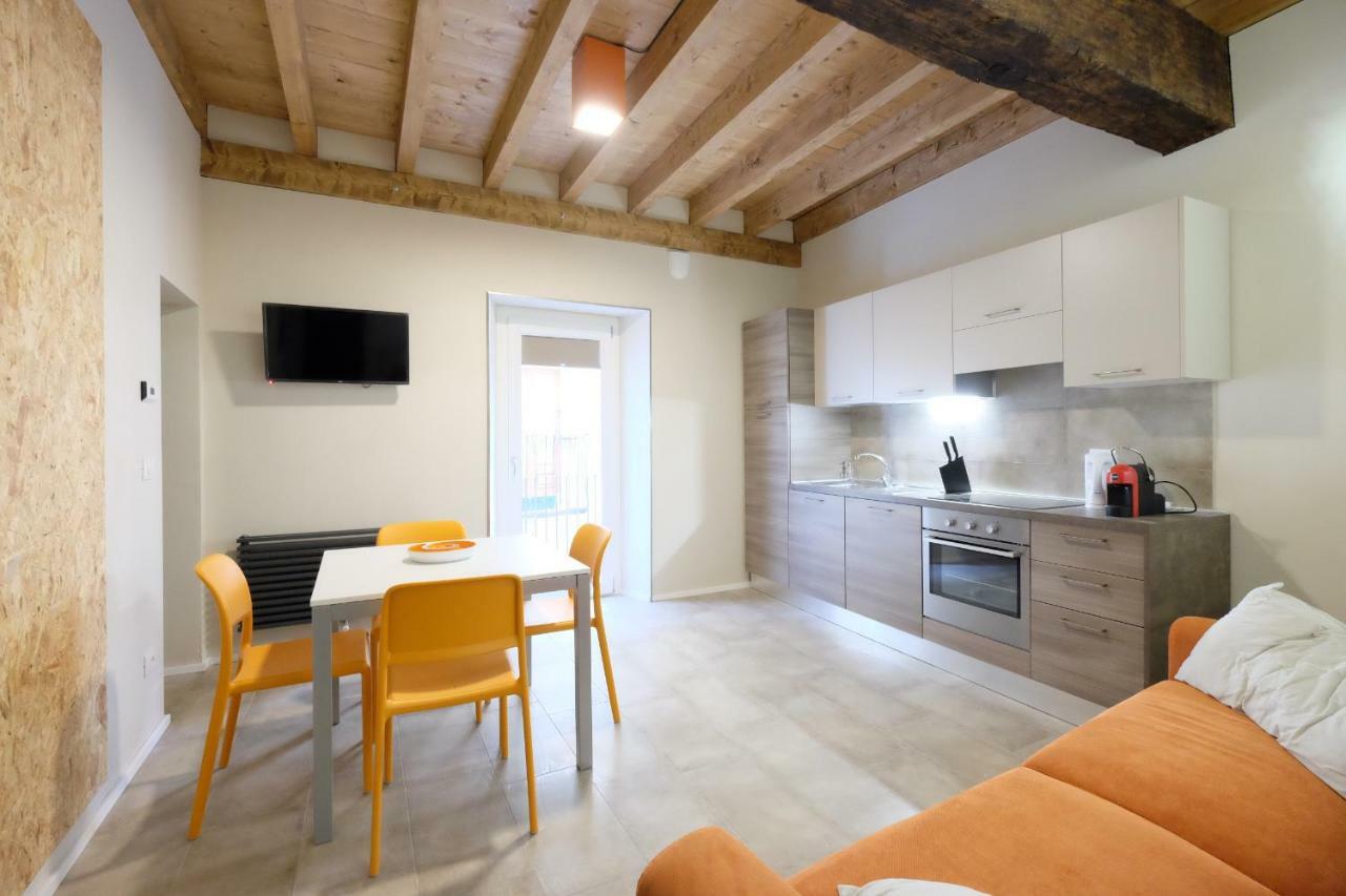 Appartement Domus LEYDI à Ivrée Extérieur photo