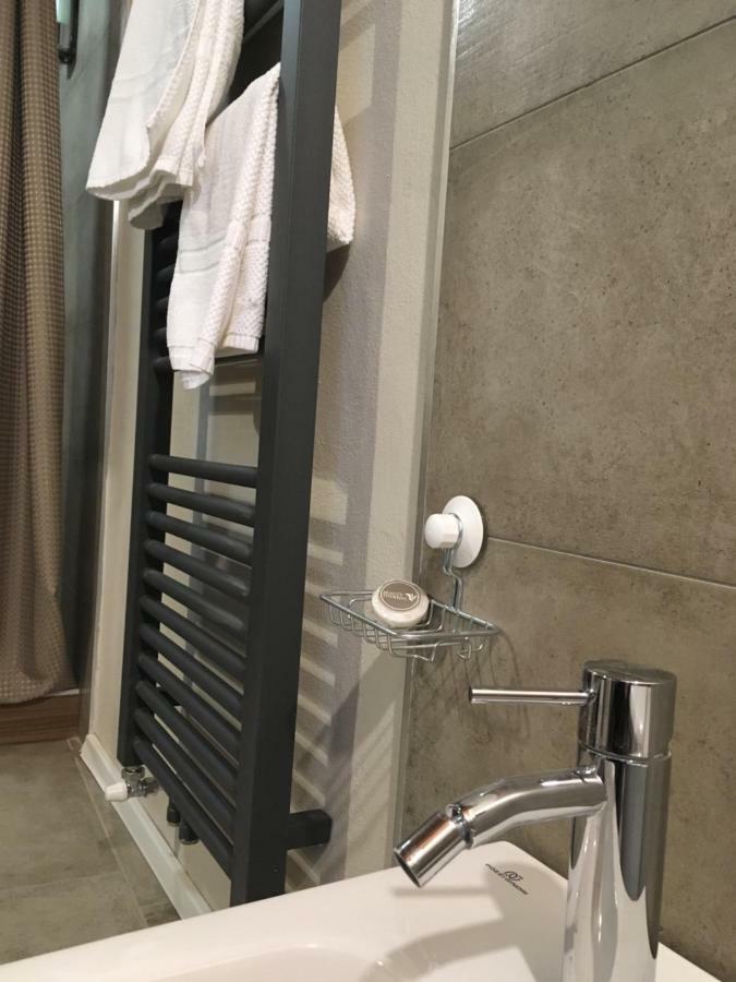 Appartement Domus LEYDI à Ivrée Extérieur photo
