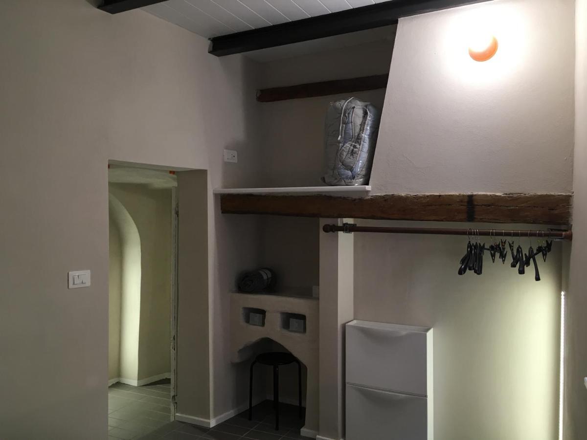 Appartement Domus LEYDI à Ivrée Extérieur photo