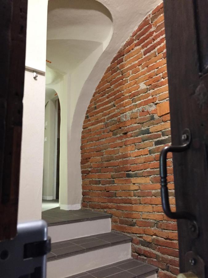 Appartement Domus LEYDI à Ivrée Extérieur photo