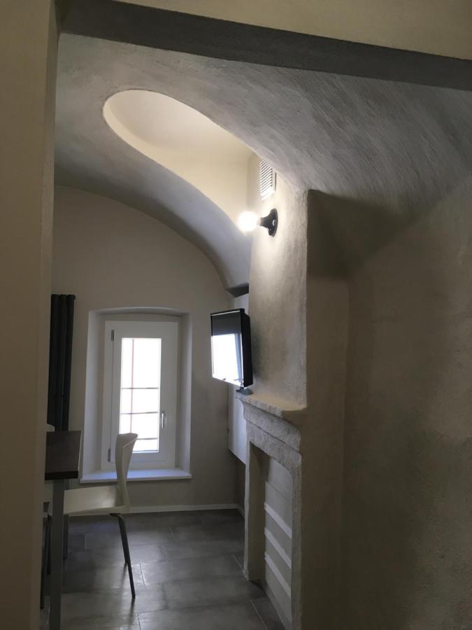 Appartement Domus LEYDI à Ivrée Extérieur photo