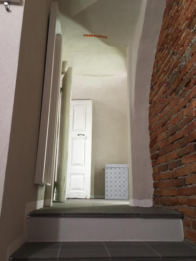 Appartement Domus LEYDI à Ivrée Extérieur photo
