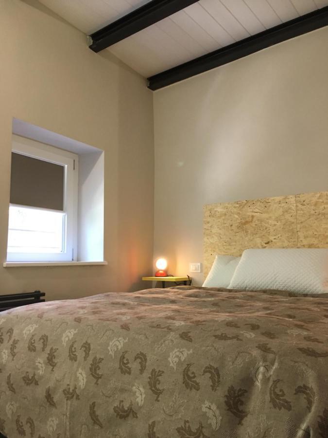 Appartement Domus LEYDI à Ivrée Extérieur photo