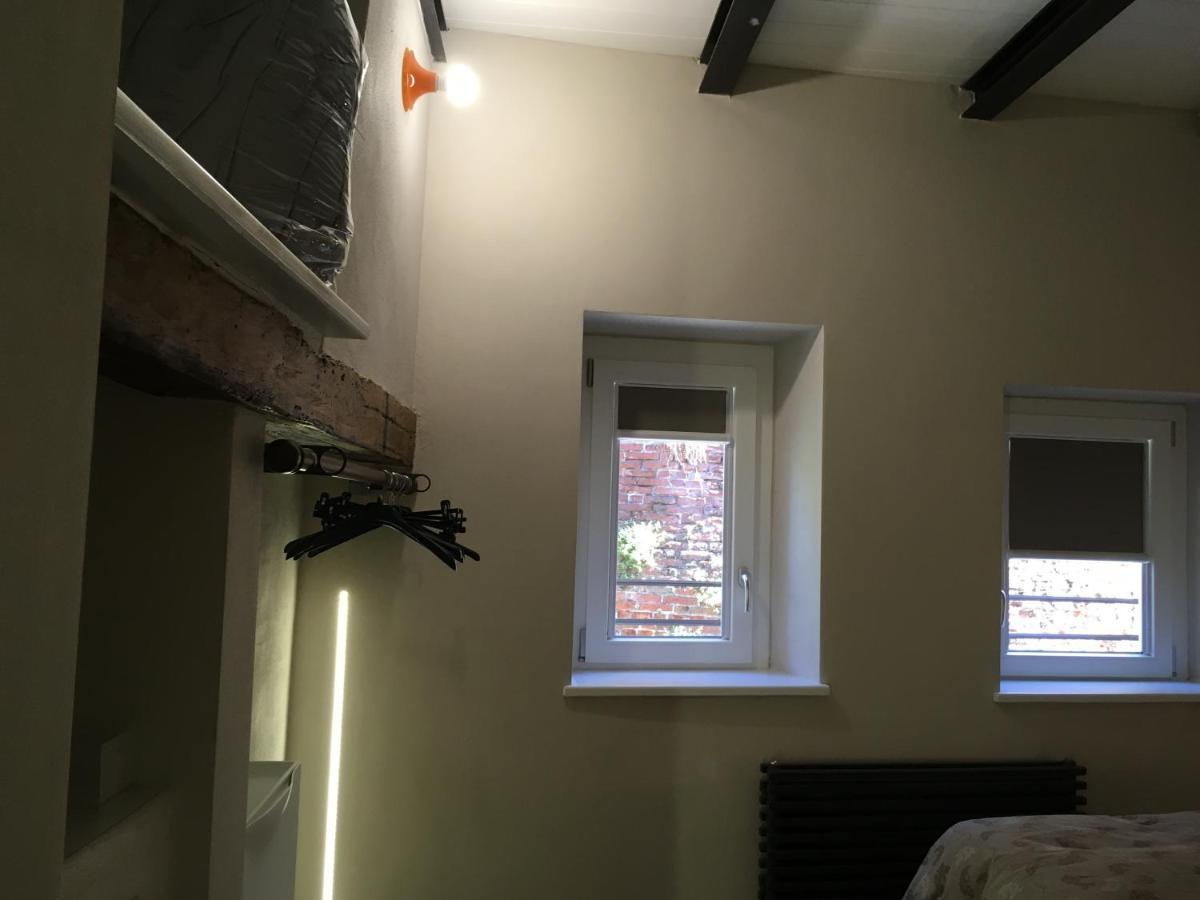 Appartement Domus LEYDI à Ivrée Extérieur photo